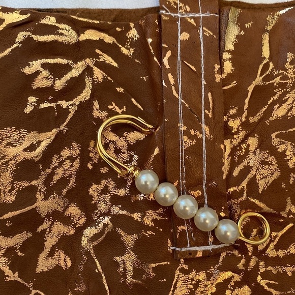 APD Designs Handmade Rose Gold Metallic Crinkled Tan Leather Tote - Picture 5 of 9